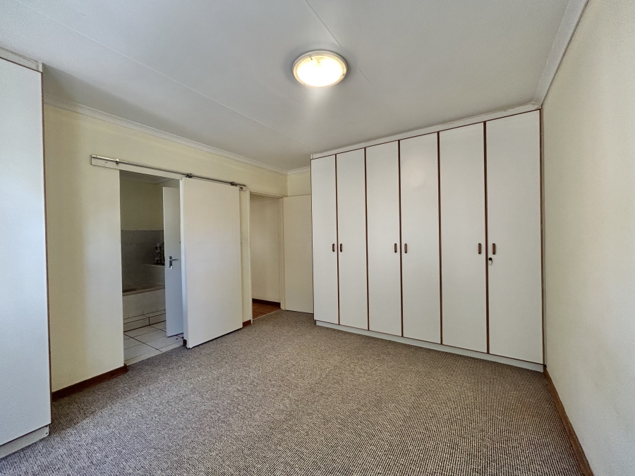 4 Bedroom Property for Sale in Wavecrest Eastern Cape